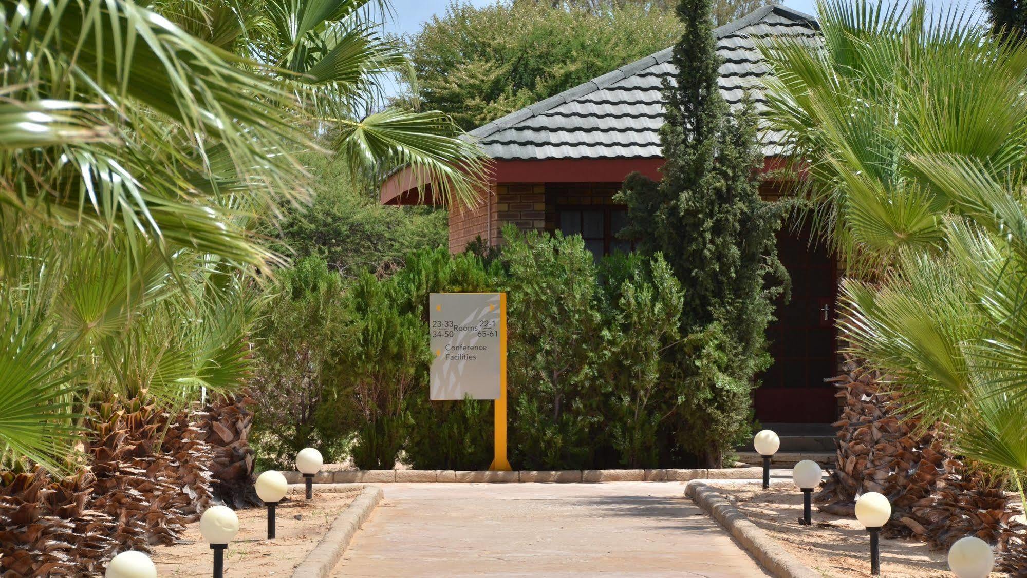 Hotel Cresta Jwaneng Esterno foto