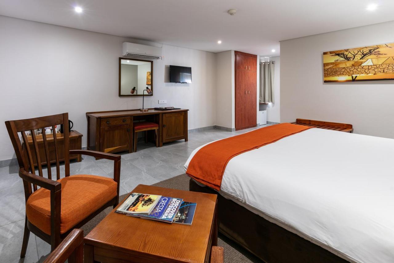 Hotel Cresta Jwaneng Esterno foto