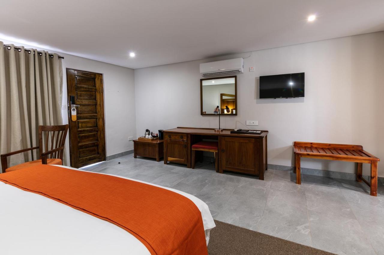 Hotel Cresta Jwaneng Esterno foto